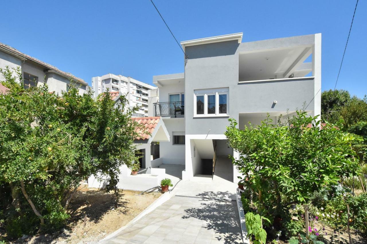 Apartmani Iva&Ante Dugi Rat Buitenkant foto